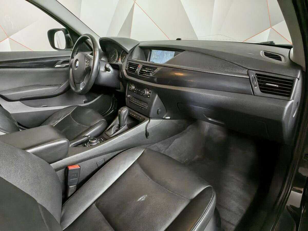 BMW X1 28i, 2010 Фото №9