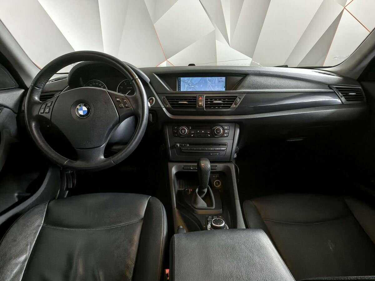 BMW X1 28i, 2010 Фото №10