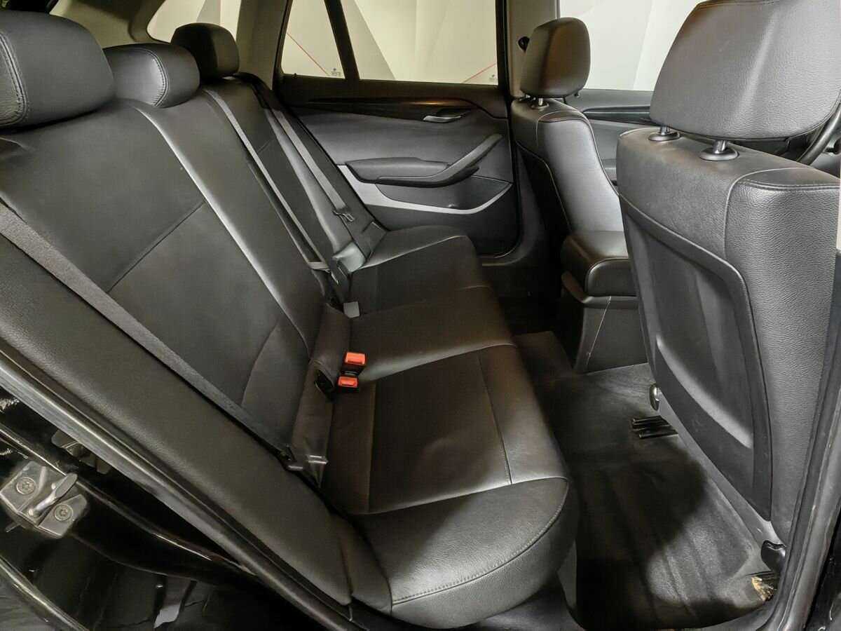 BMW X1 28i, 2010 Фото №12