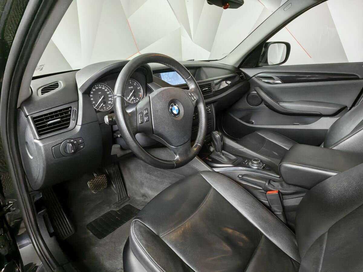BMW X1 28i, 2010 Фото №14