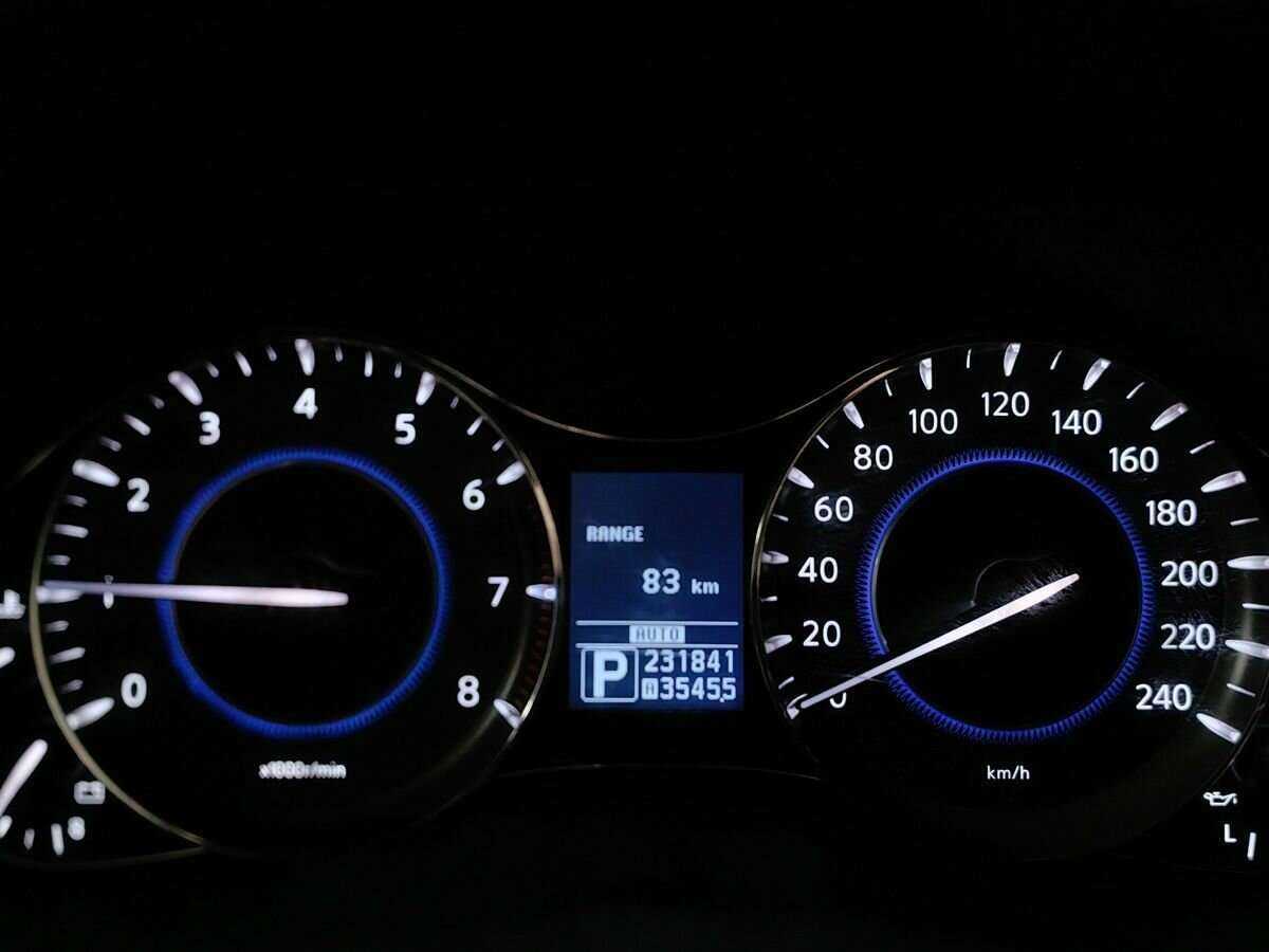 Infiniti QX56, 2010 Фото №18