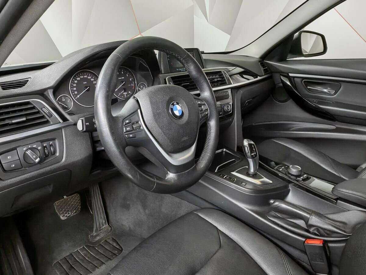 BMW 3 серии 318i, 2018 Фото №14