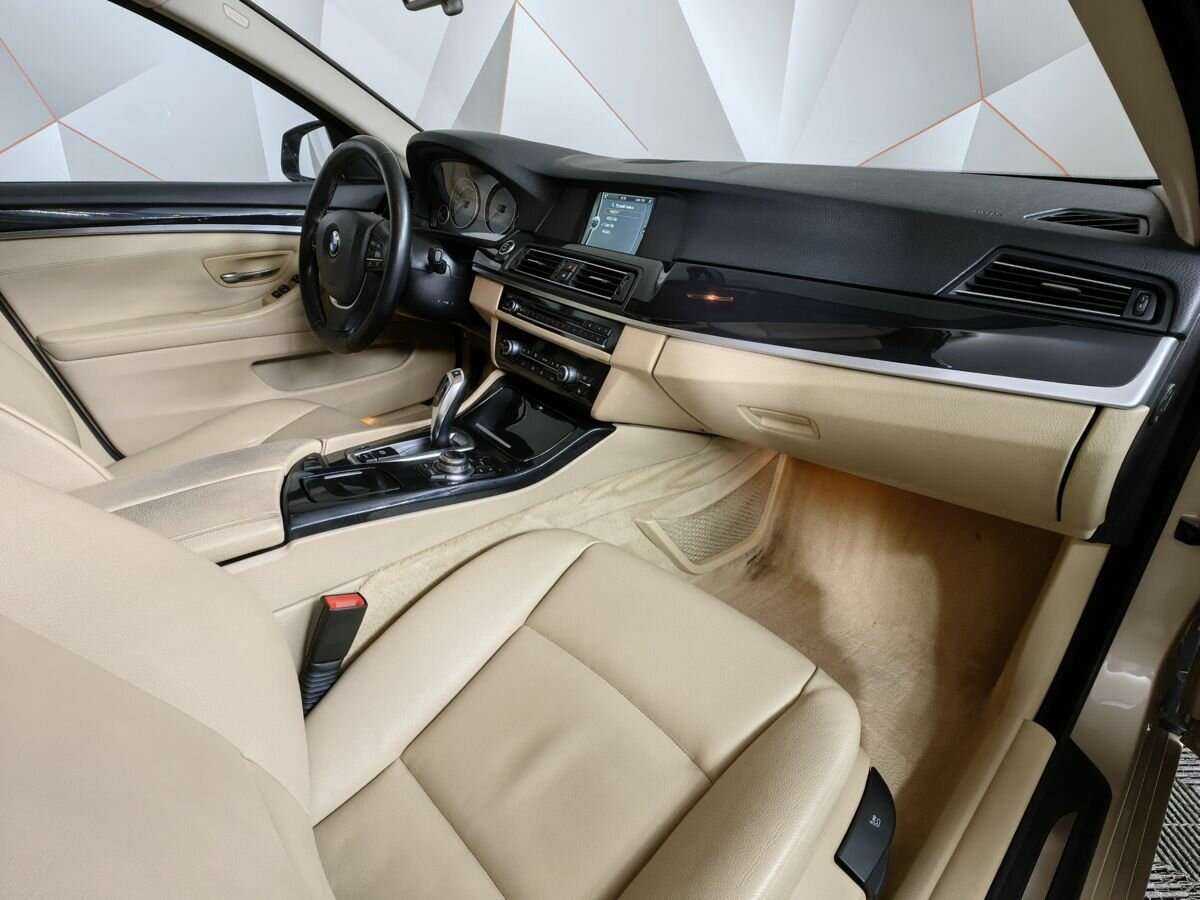 BMW 5 серии 528i, 2011 Фото №9