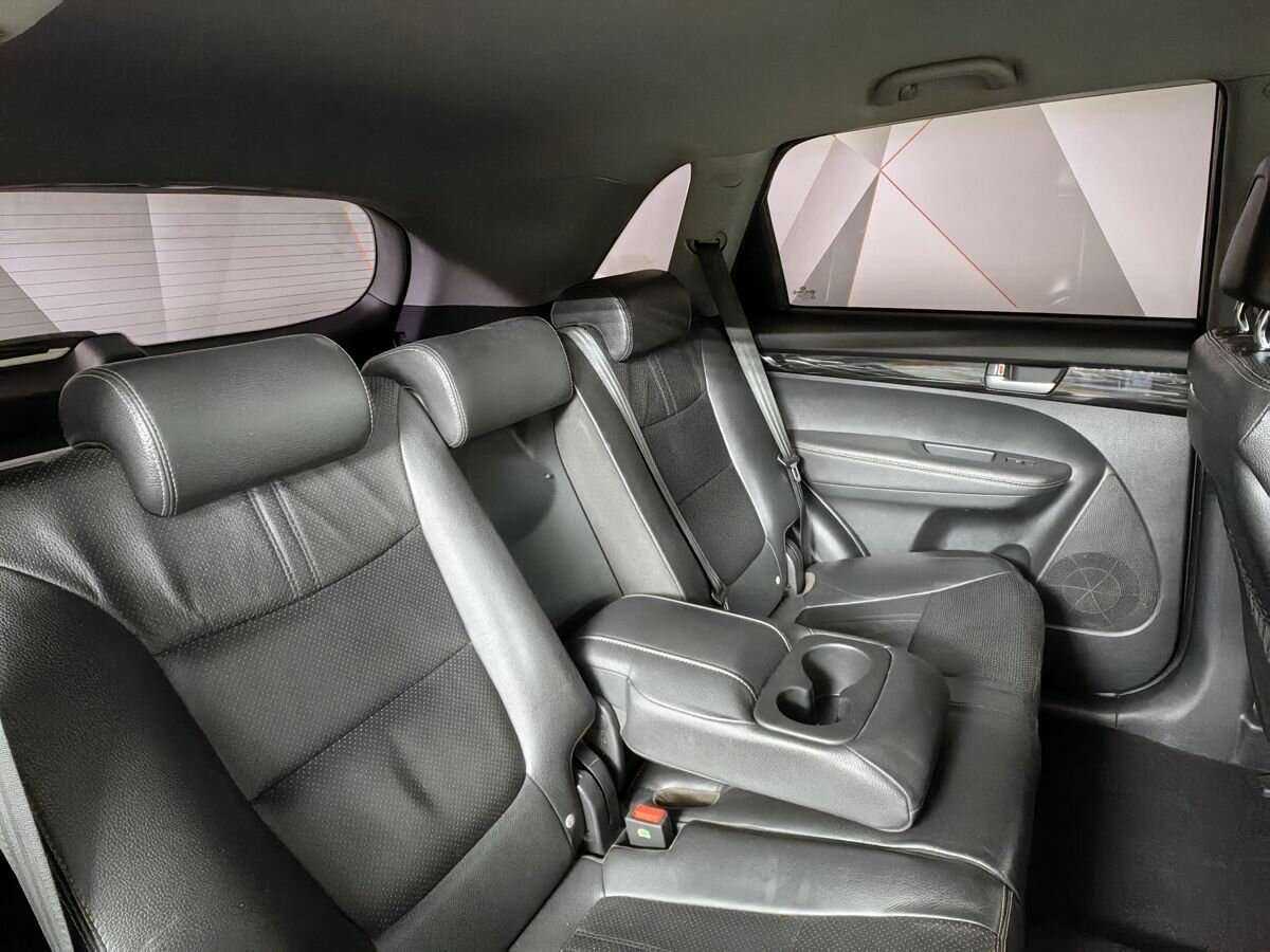 Kia Sorento, 2011 Фото №13