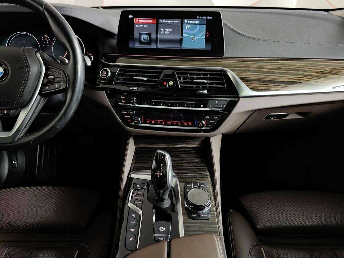 BMW 6 серии Gran Turismo 640i xDrive, 2018 Фото №11