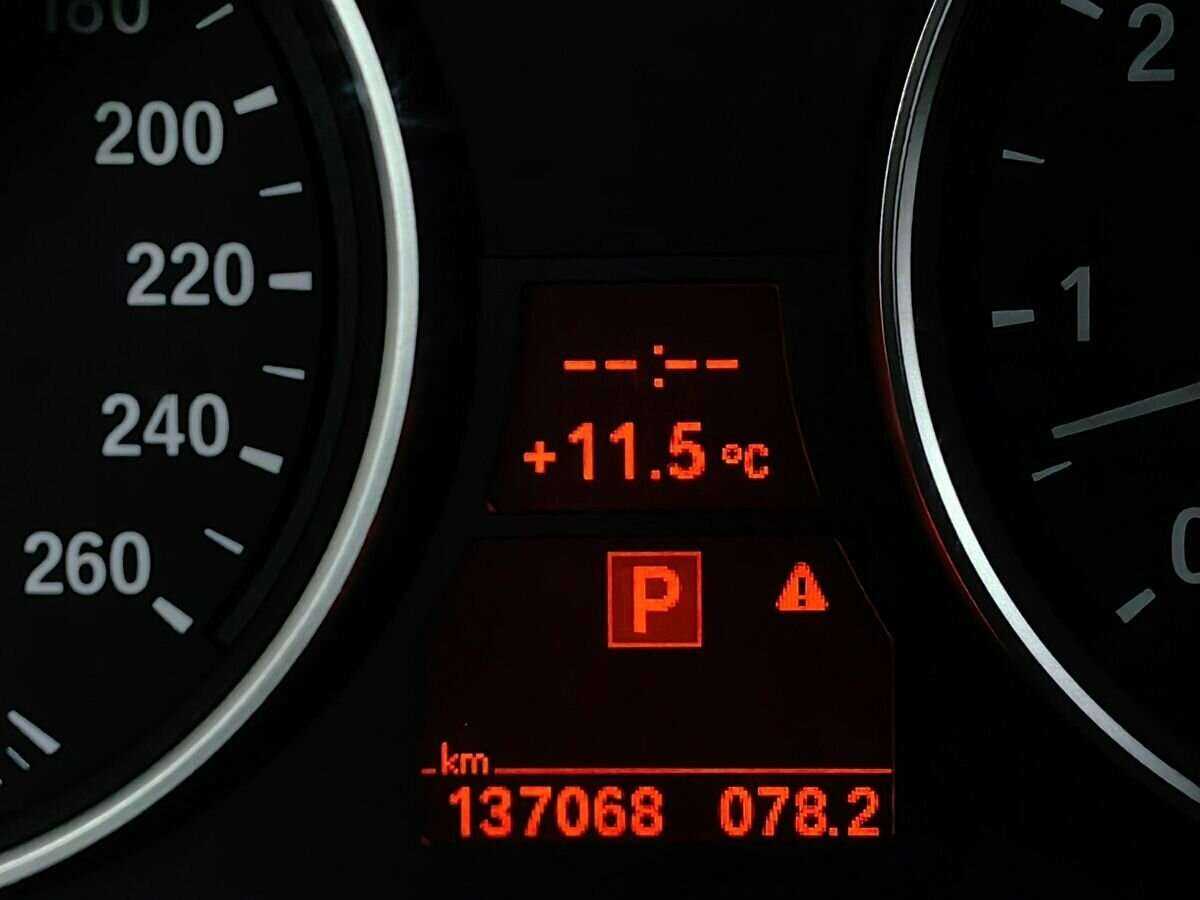 BMW 5 серии 525xi, 2009 Фото №16