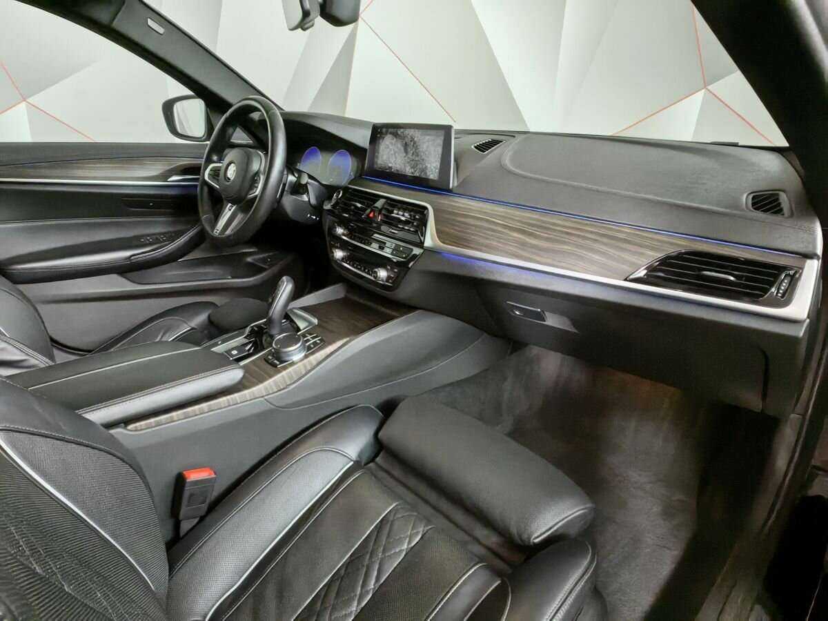 BMW 5 серии 530d xDrive, 2018 Фото №9