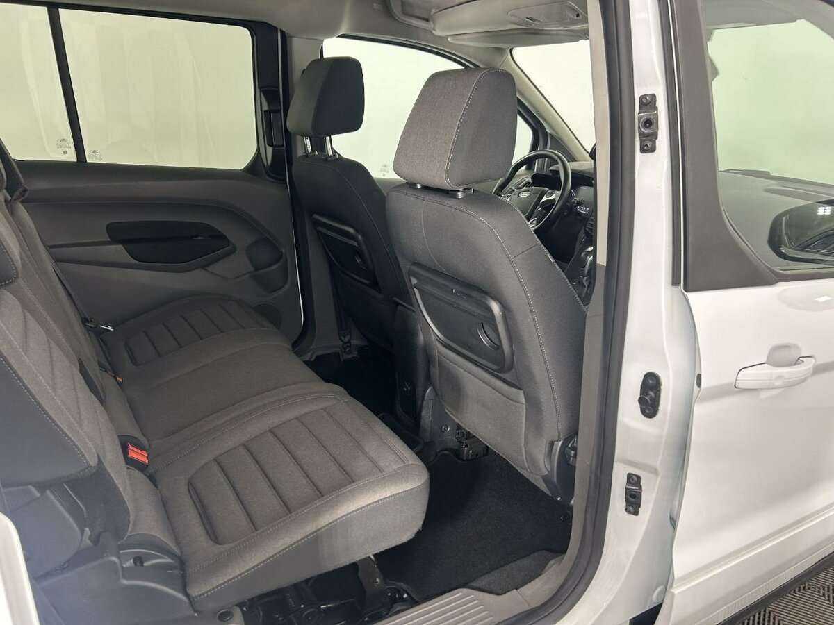 Ford Tourneo Connect, 2019 Фото №18
