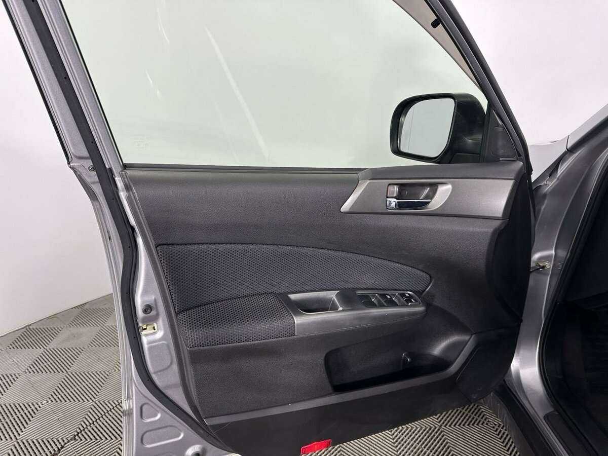 Subaru Forester, 2011 Фото №8