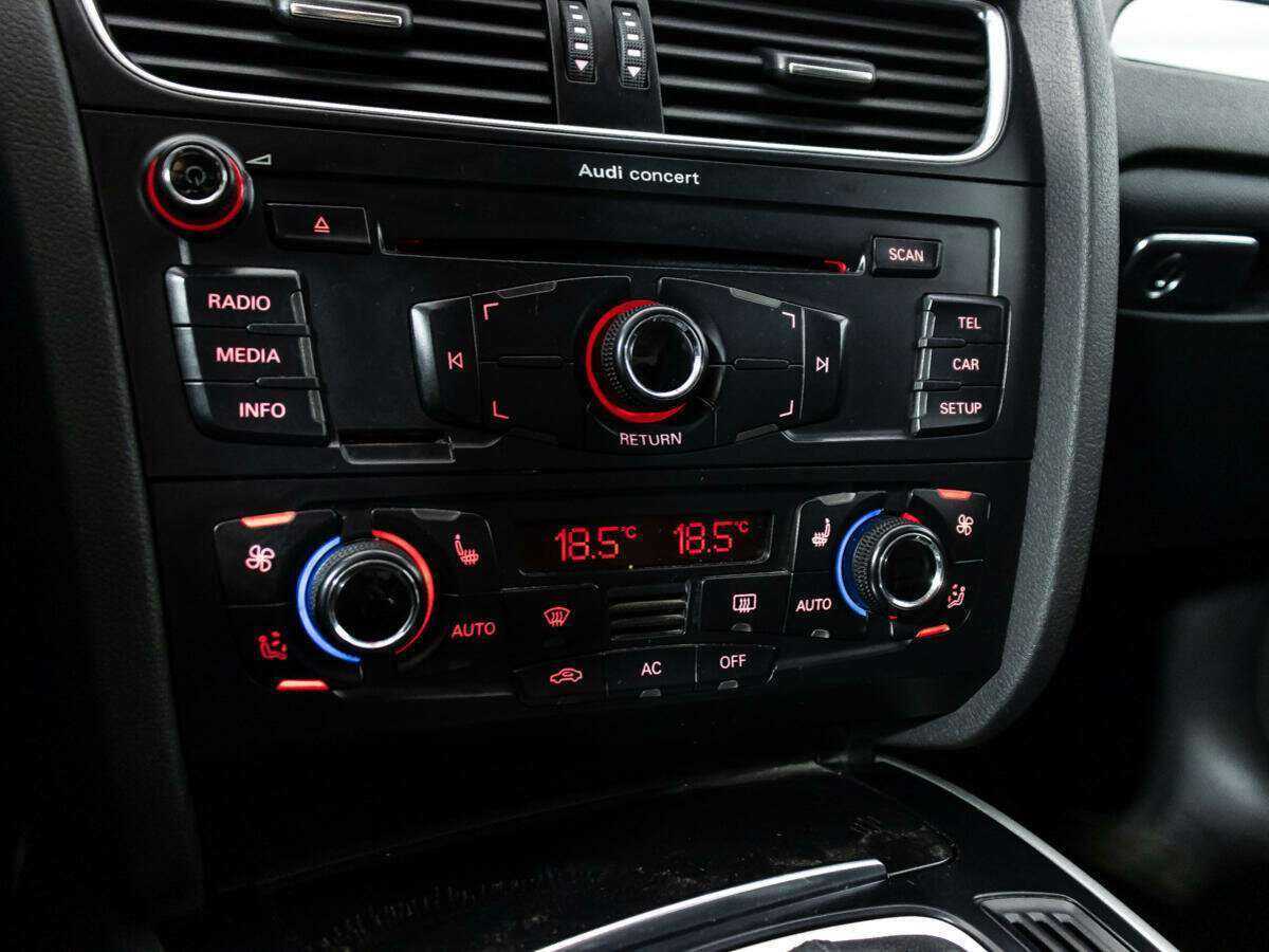 Audi A4, 2010 Фото №16