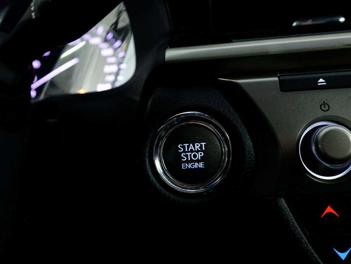 Lexus ES 200, 2017 Фото №19