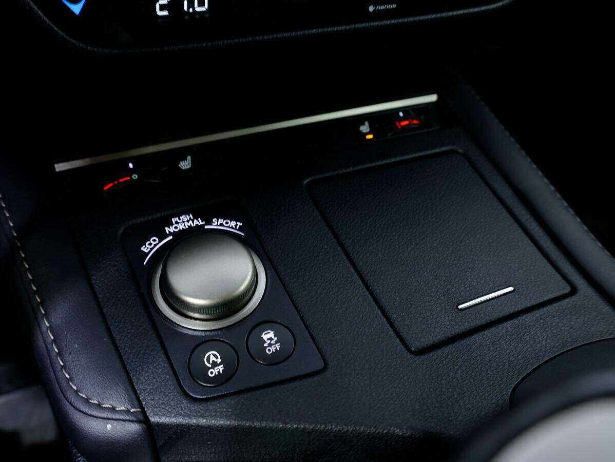 Lexus ES 200, 2017 Фото №23
