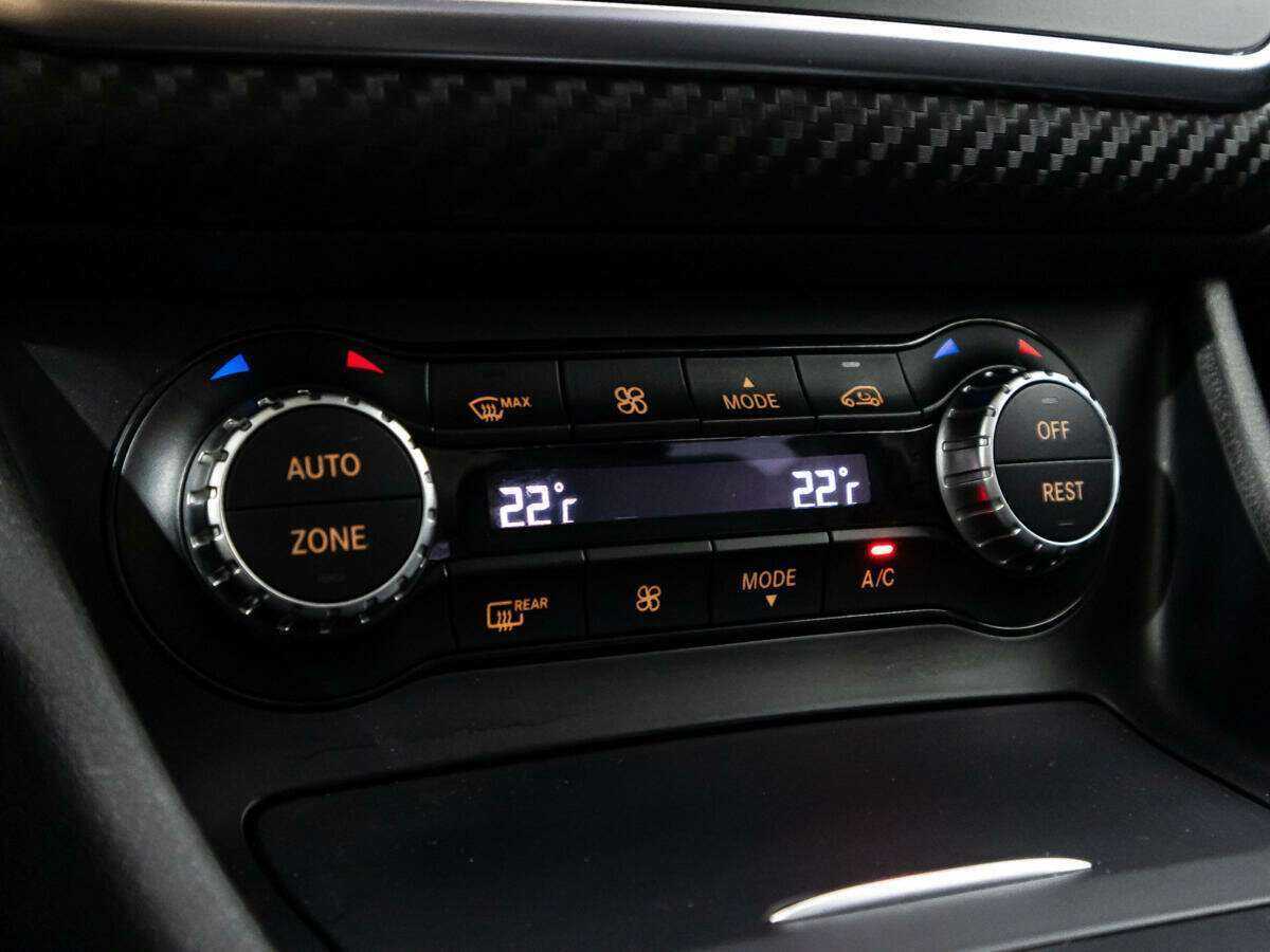 Mercedes-Benz GLA 250, 2014 Фото №17