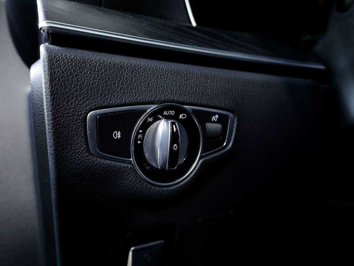 Mercedes-Benz E-Класс 200, 2019 Фото №12