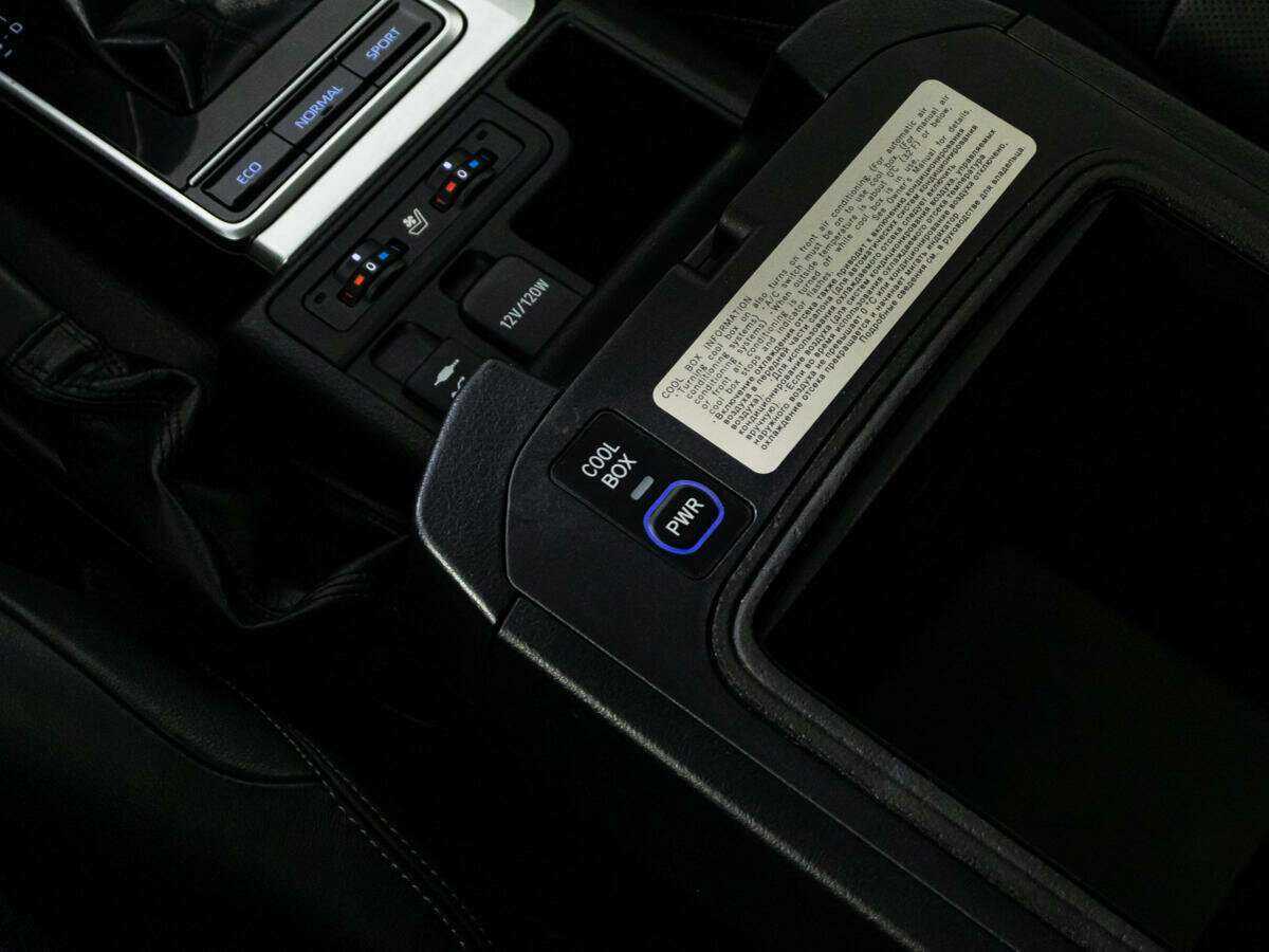 Toyota Land Cruiser Prado, 2017 Фото №21