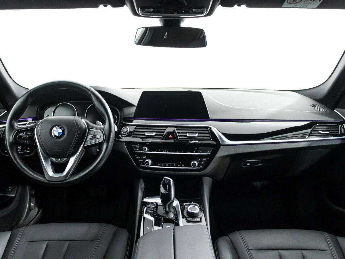 BMW 5 серии 520d xDrive, 2019 Фото №13