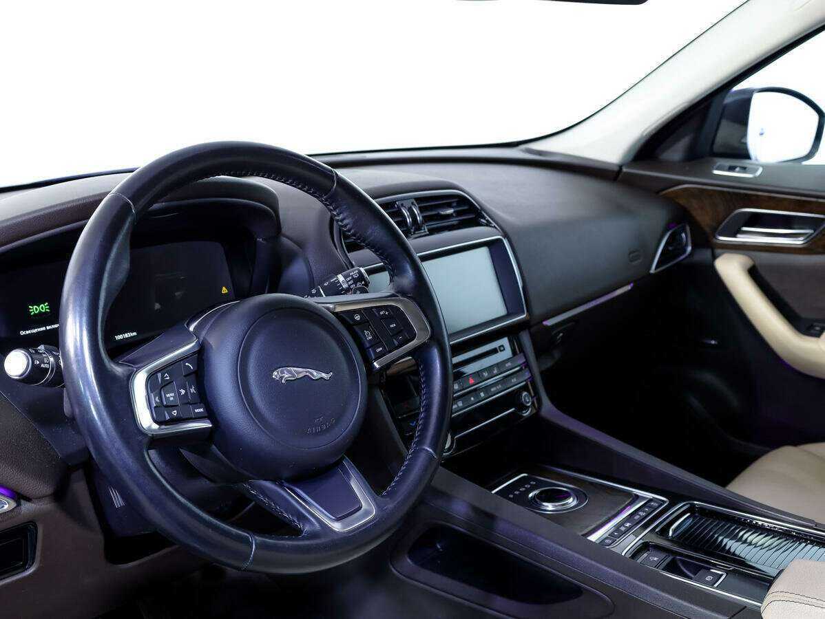 Jaguar F-Pace, 2018 Фото №10