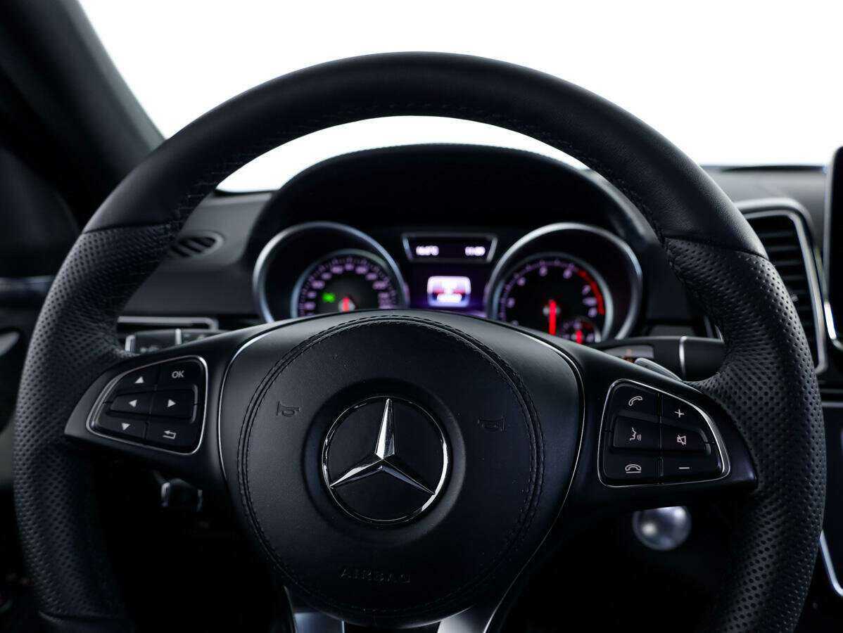 Mercedes-Benz GLS 400, 2016 Фото №18