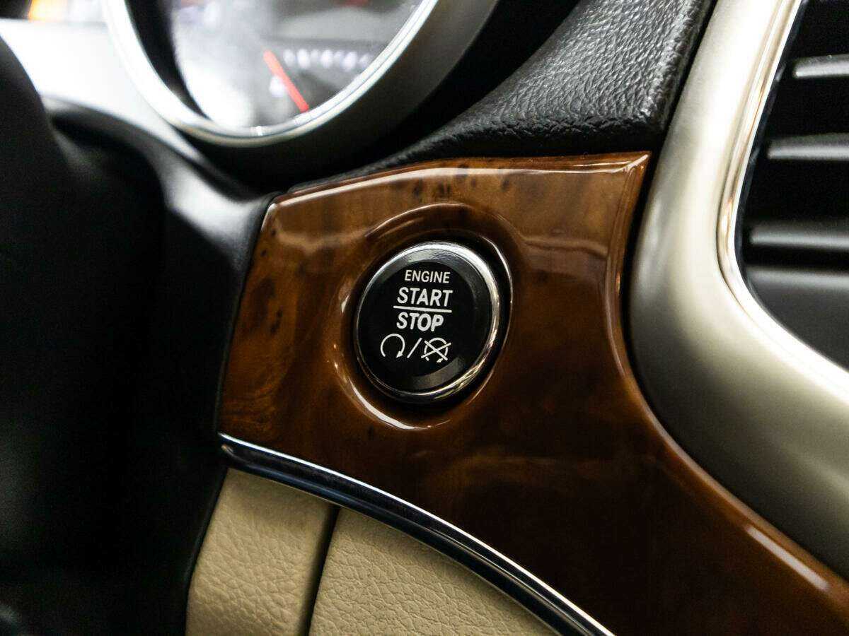 Jeep Grand Cherokee, 2011 Фото №18