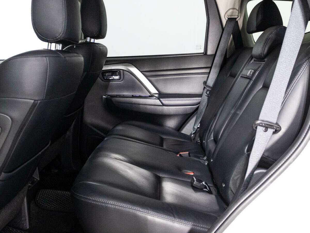 Mitsubishi Pajero Sport, 2022 Фото №10