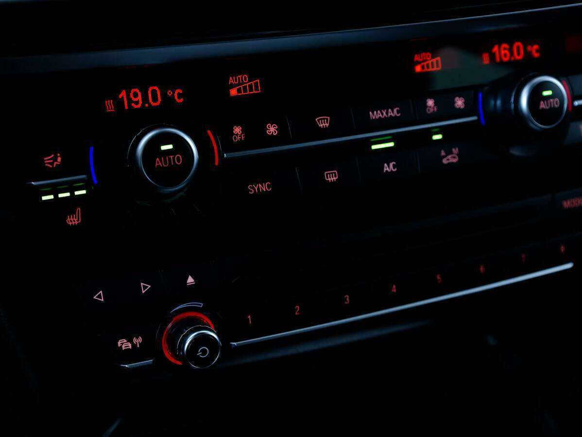 BMW X6 30d, 2017 Фото №20