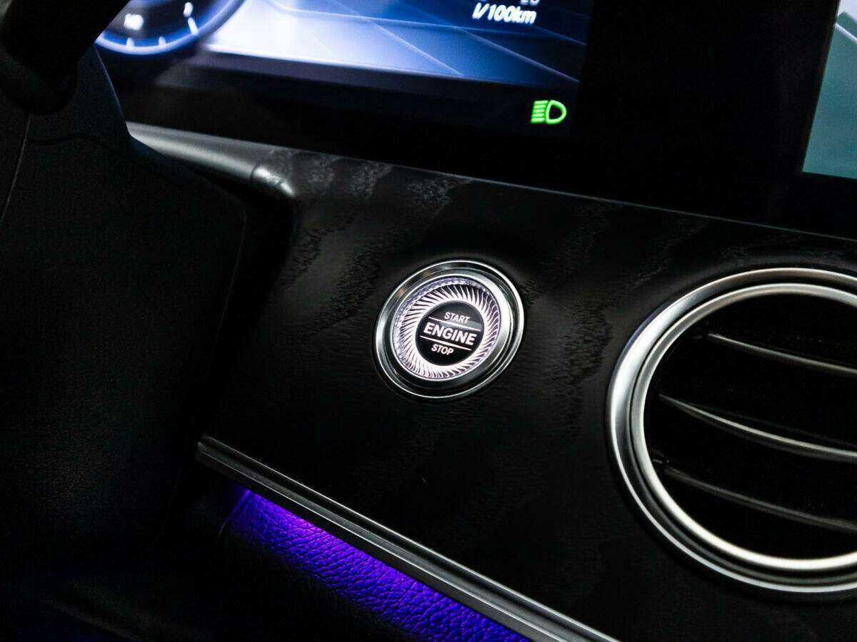 Mercedes-Benz E-Класс 200, 2019 Фото №18