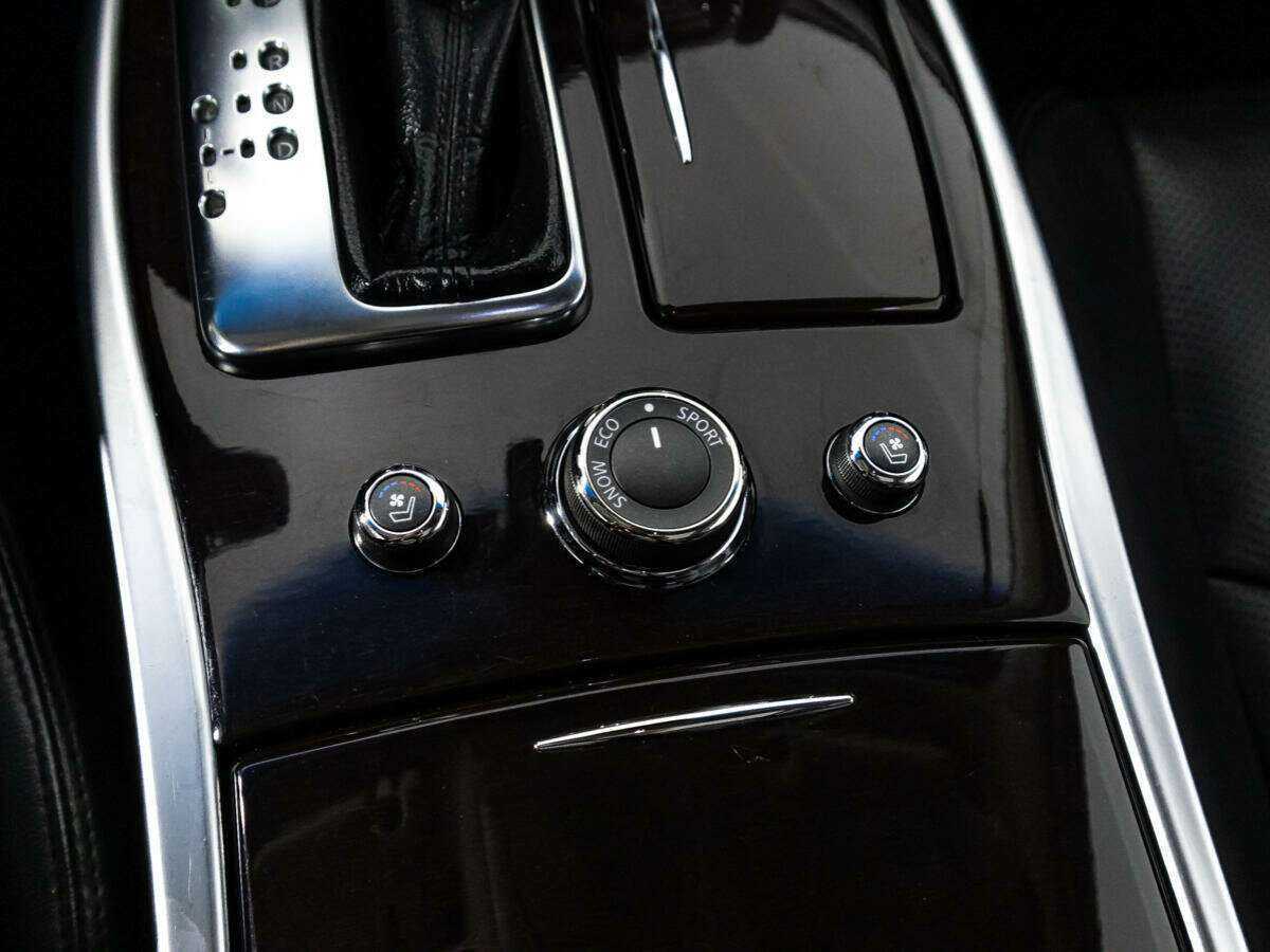 Infiniti M37, 2010 Фото №19