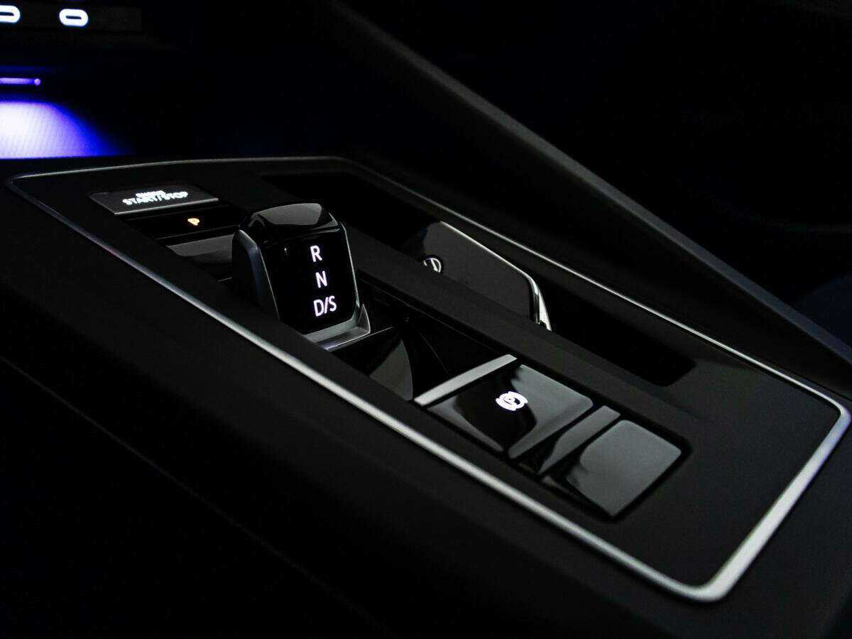 Volkswagen Golf, 2021 Фото №23