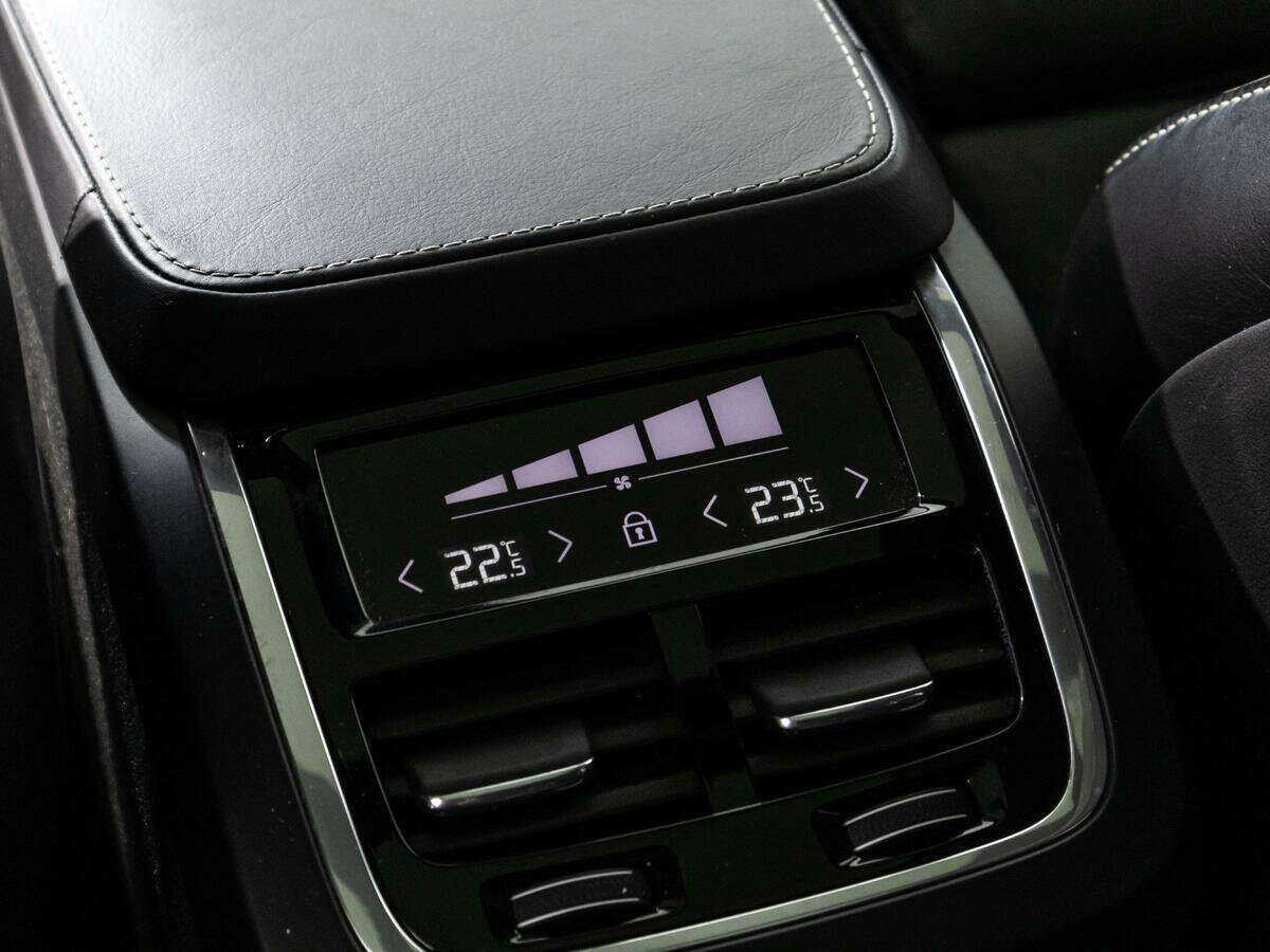 Volvo XC90, 2018 Фото №23