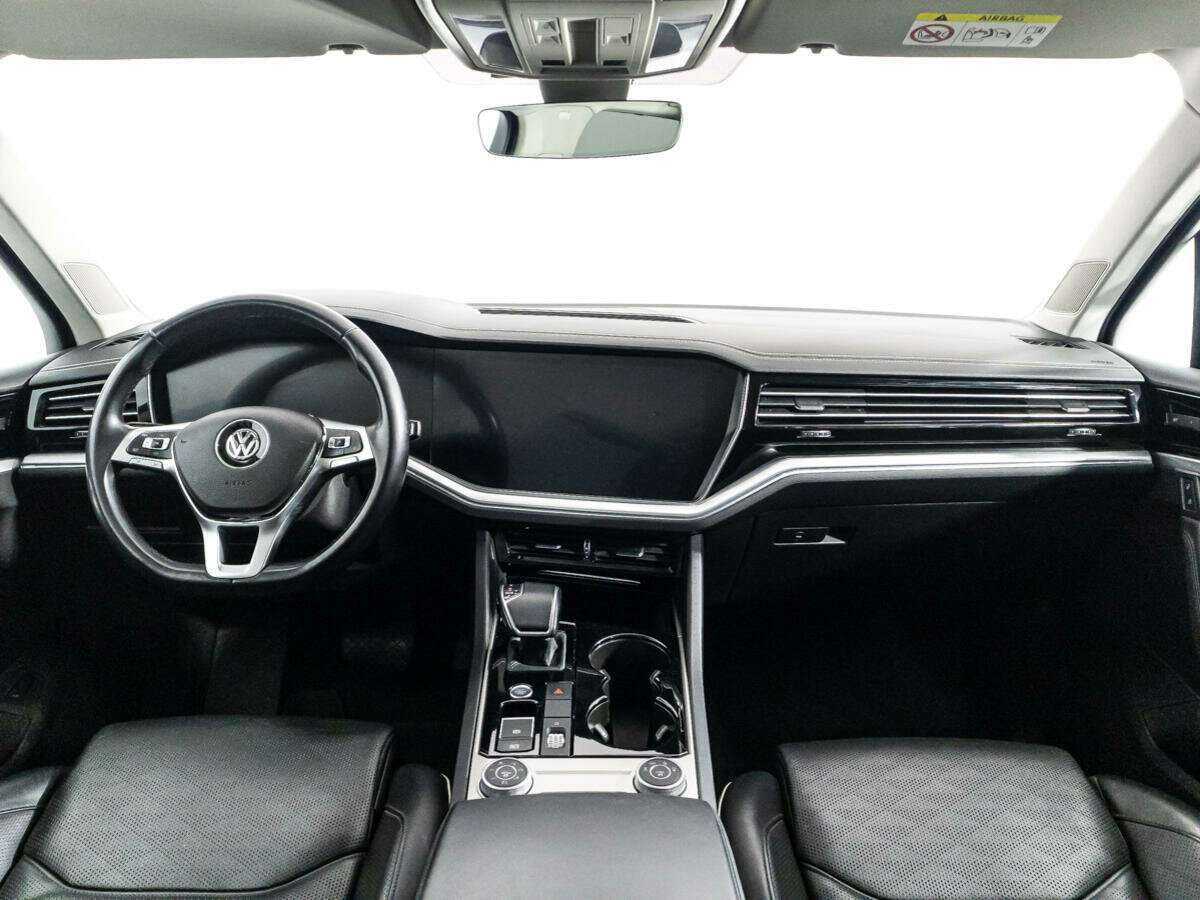 Volkswagen Touareg, 2018 Фото №13