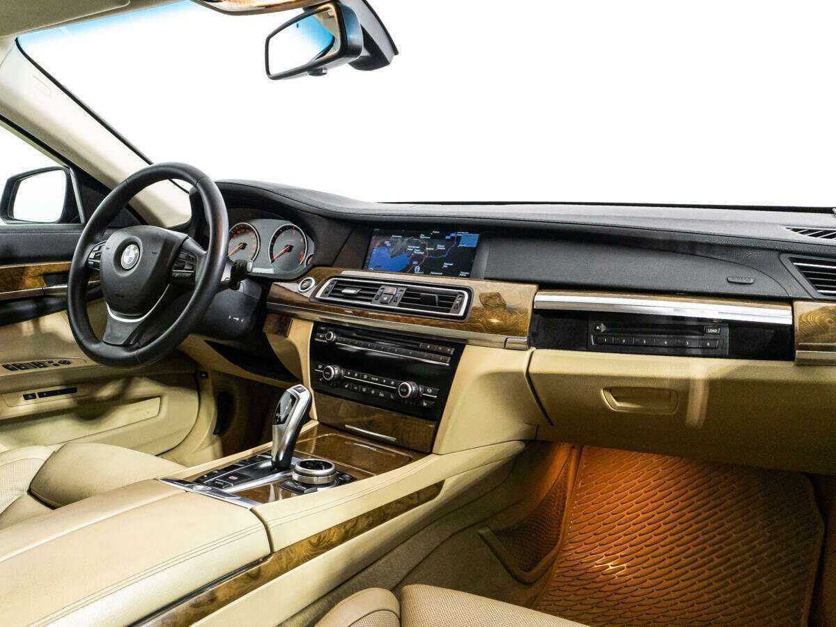 BMW 7 серии 740d xDrive, 2011 Фото №9