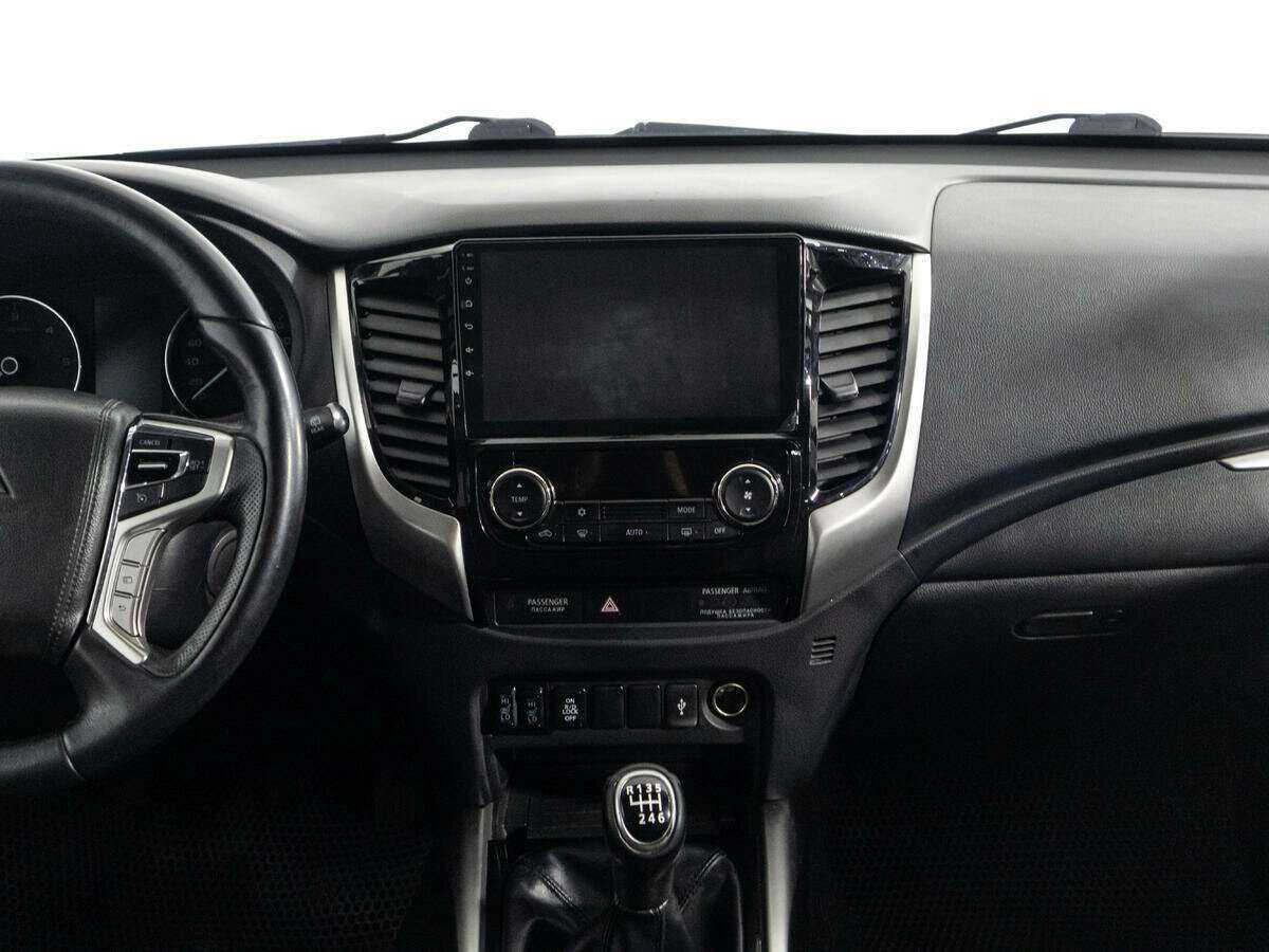 Mitsubishi Pajero Sport, 2019 Фото №14