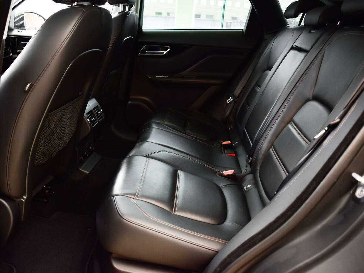 Jaguar F-Pace, 2017 - 105 038 км. | Фото №8