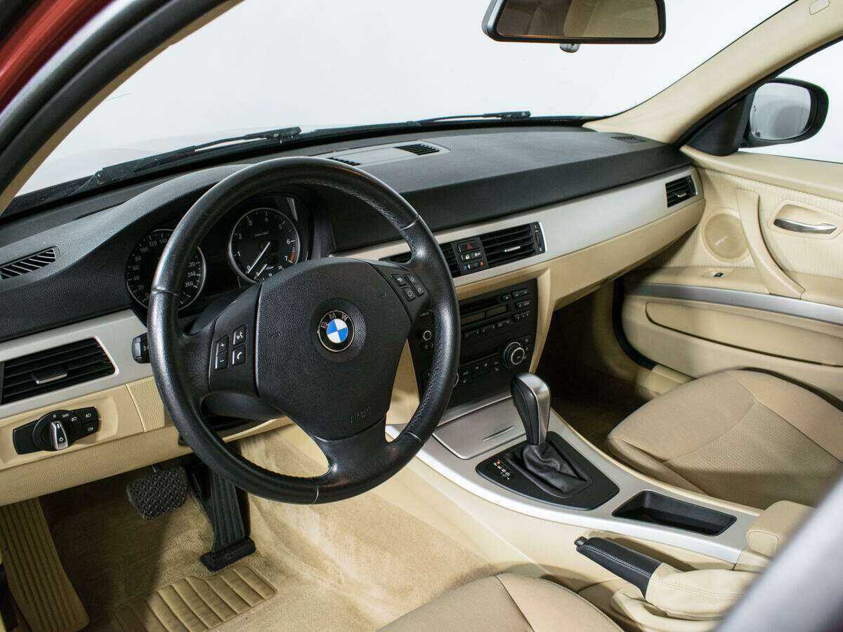 BMW 3 серии 318i, 2011 Фото №13
