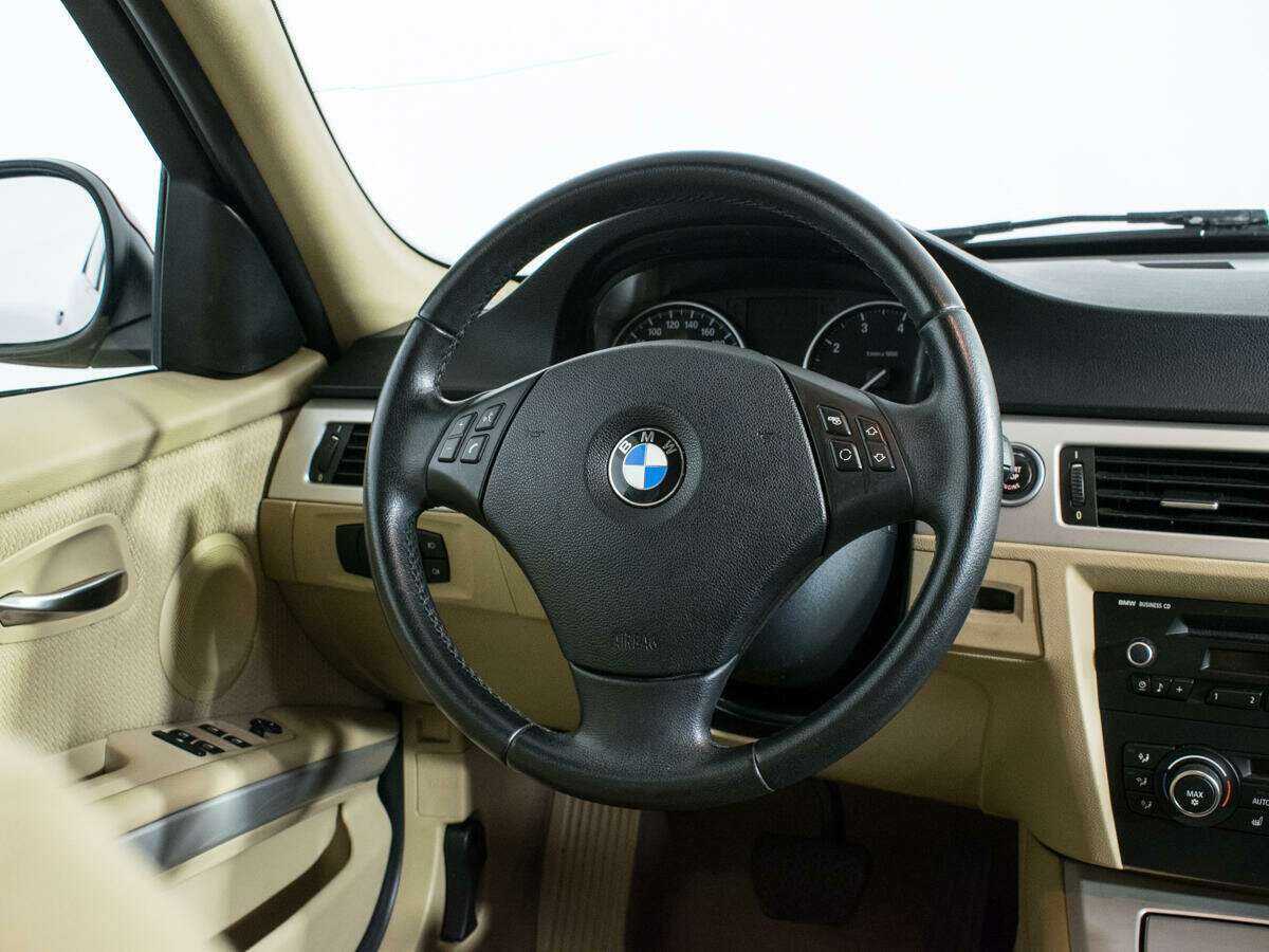 BMW 3 серии 318i, 2011 Фото №14