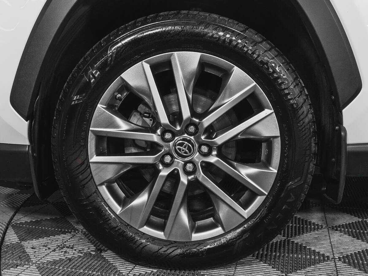 Toyota RAV4, 2021 Фото №17