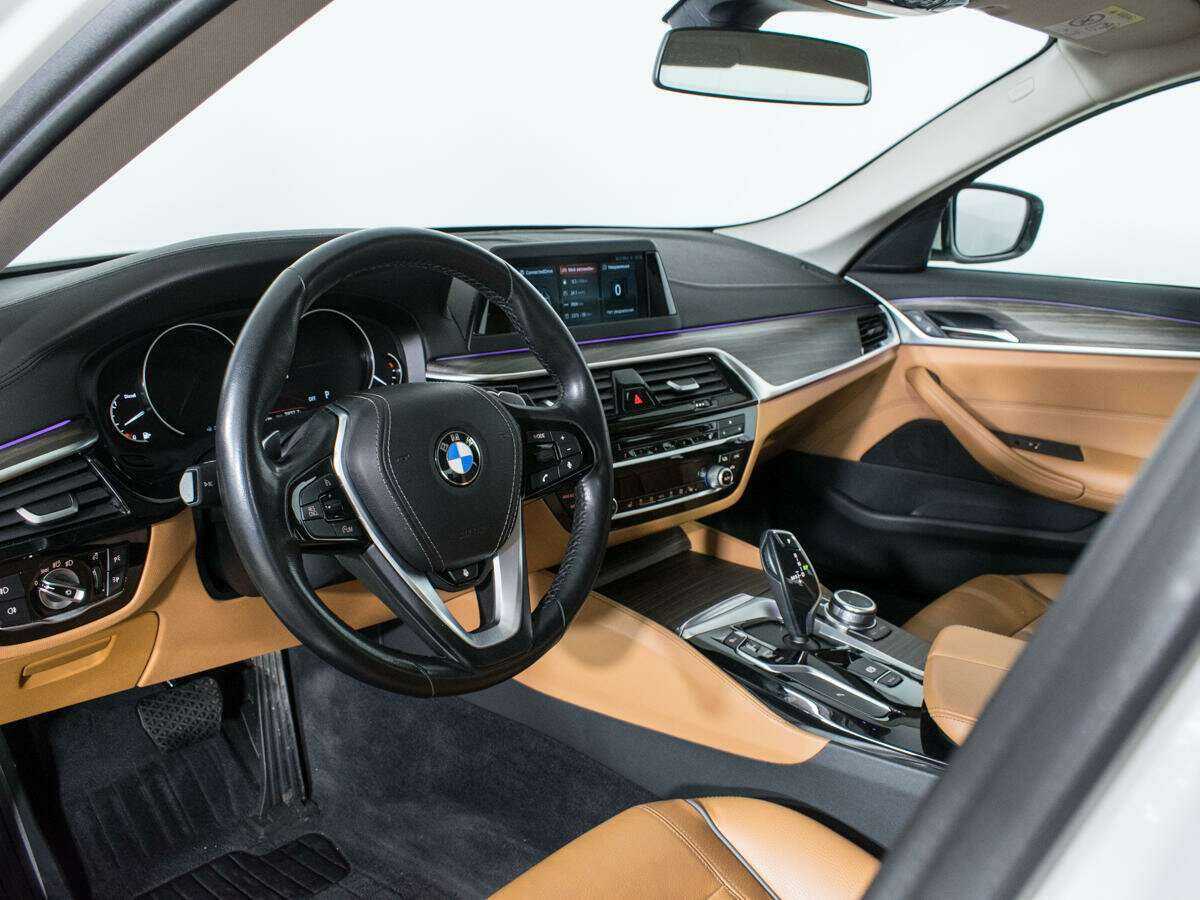 BMW 5 серии 520d xDrive, 2018 Фото №13