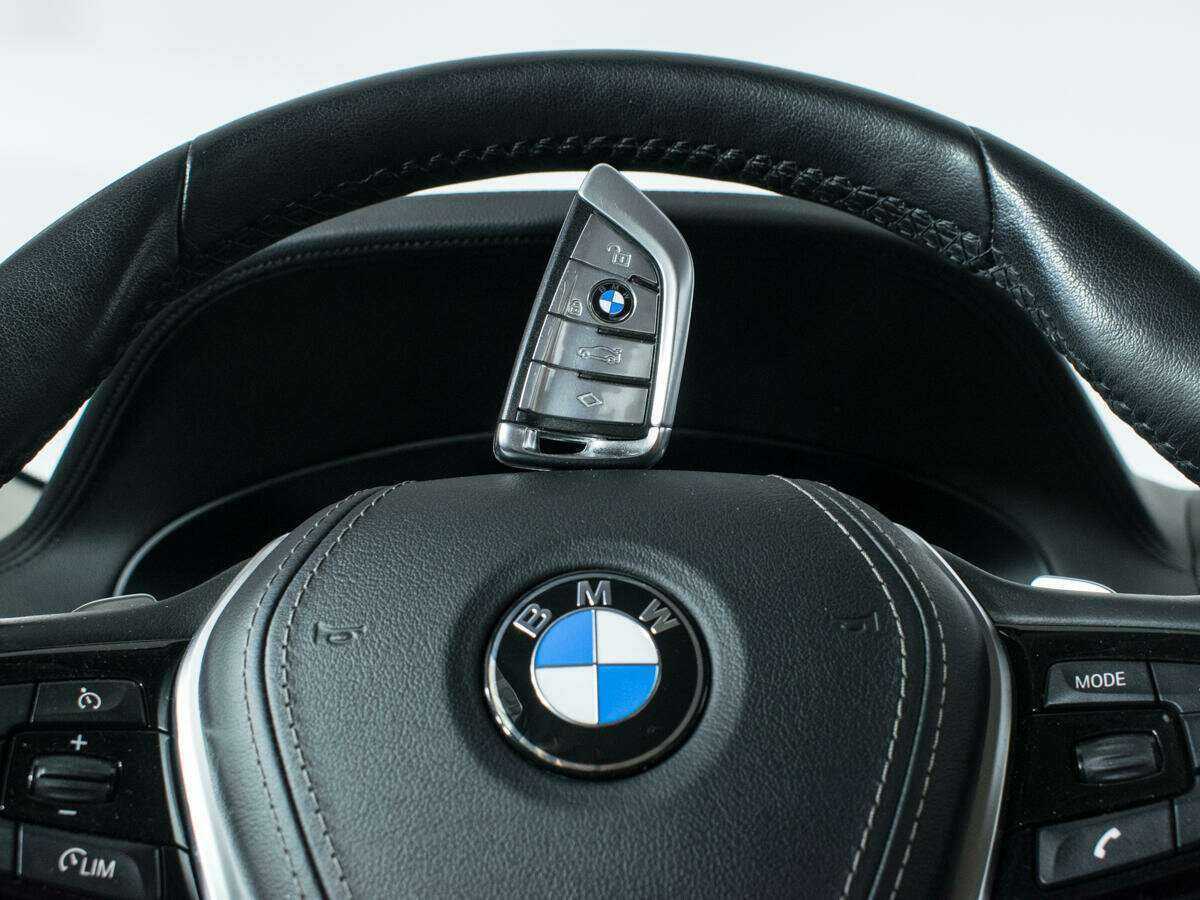 BMW 5 серии 520d xDrive, 2018 Фото №18