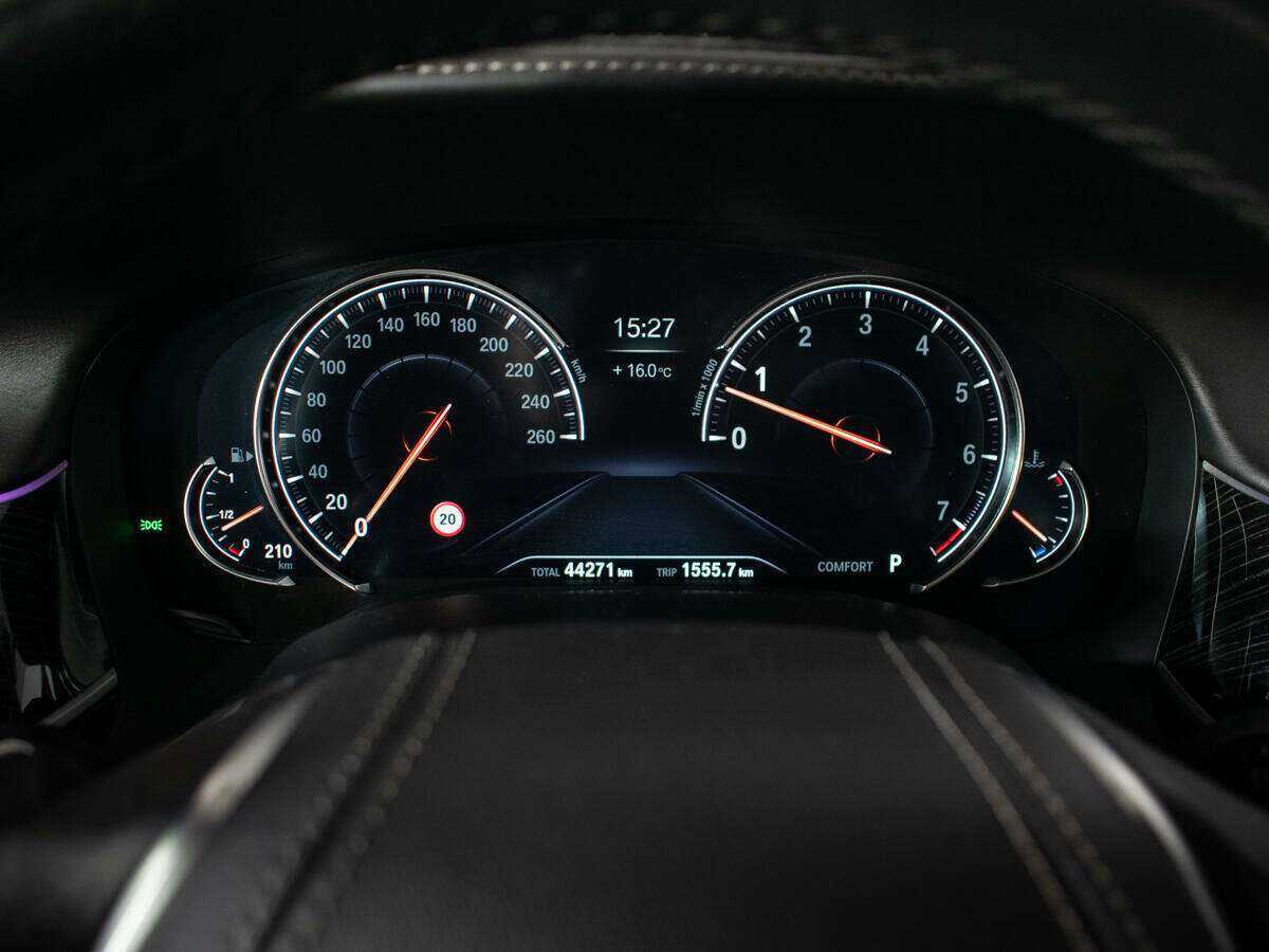 BMW 7 серии 740i, 2018 Фото №11