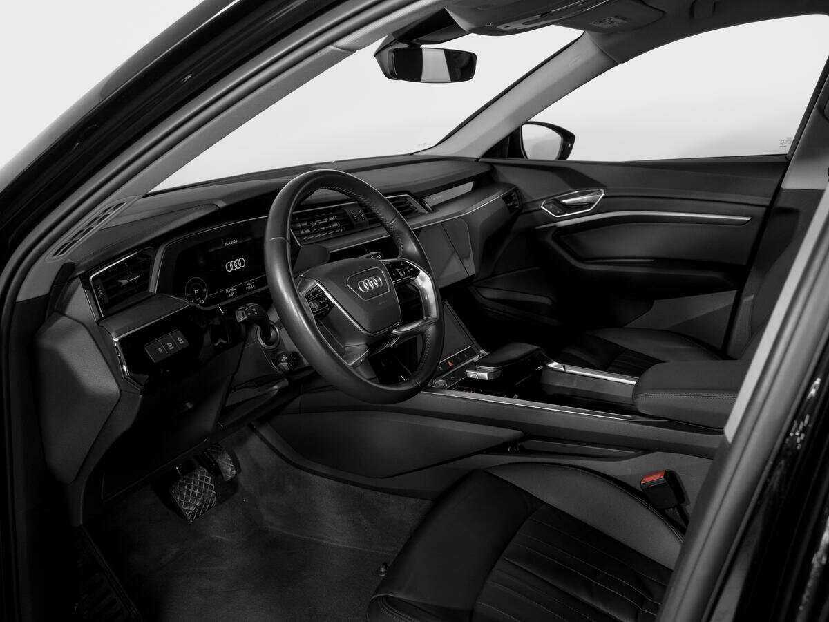 Audi e-tron 50, 2020 Фото №16