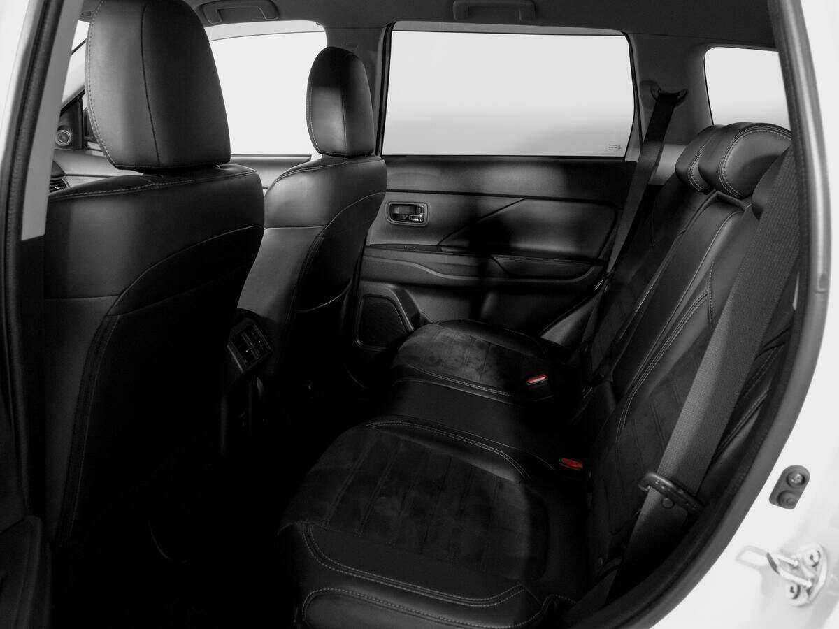 Mitsubishi Outlander, 2021 Фото №10