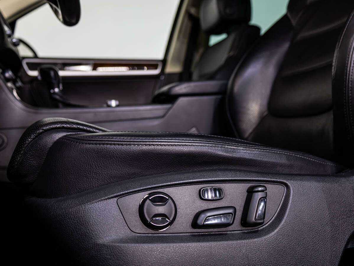 Volkswagen Touareg, 2015 Фото №16