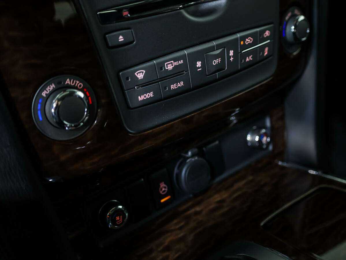 Nissan Patrol, 2010 Фото №15