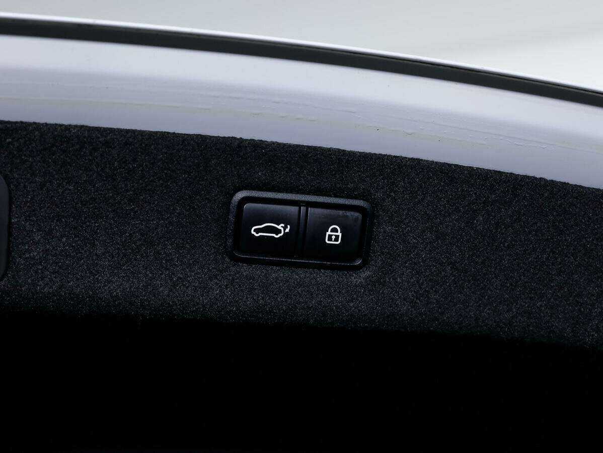 Genesis G90, 2016 Фото №6