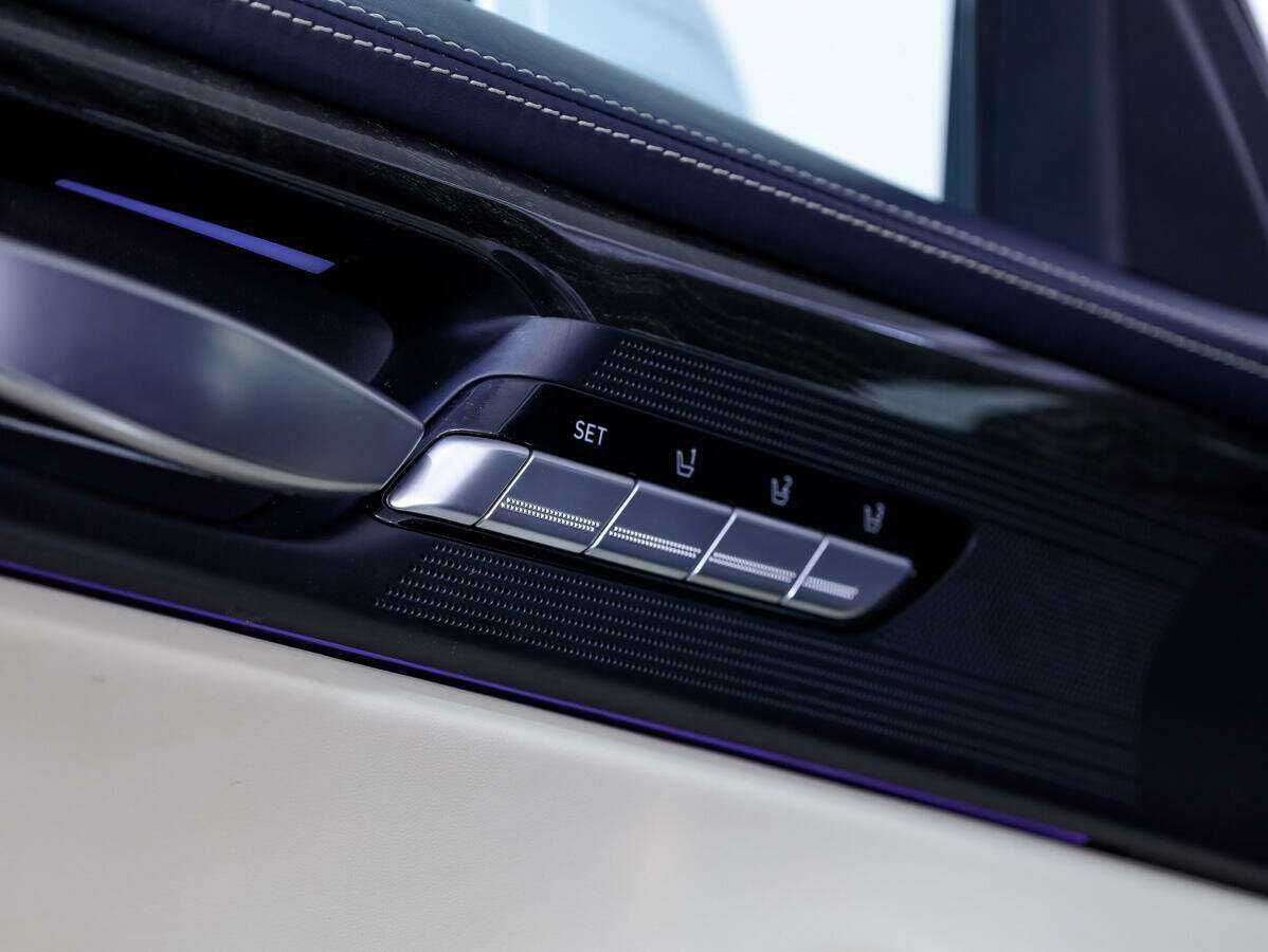 Genesis G90, 2016 Фото №18