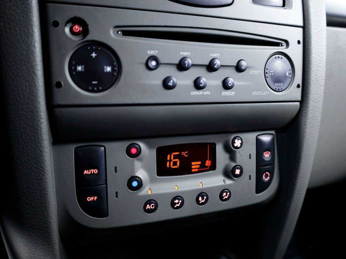 Renault Symbol, 2008 Фото №14