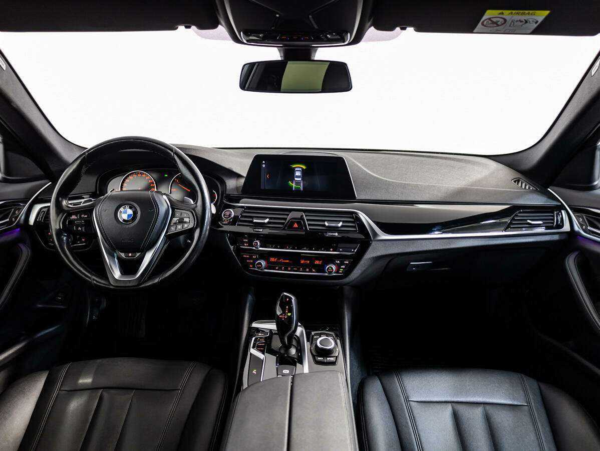 BMW 5 серии 520d xDrive, 2019 Фото №9