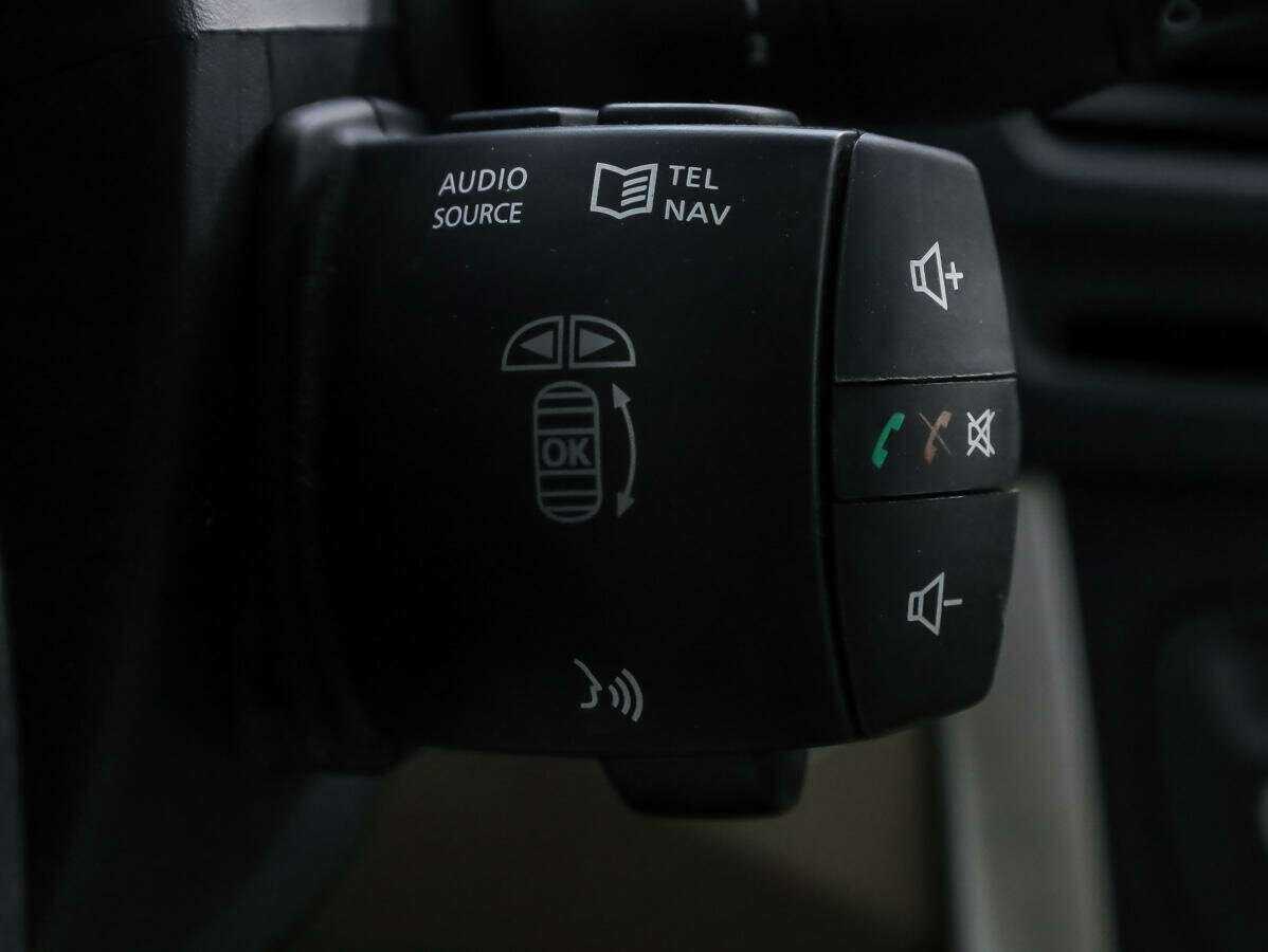 Renault Latitude, 2011 Фото №14