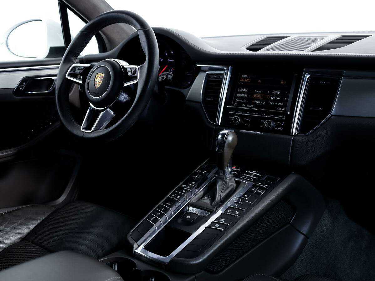 Porsche Macan Turbo, 2015 Фото №12