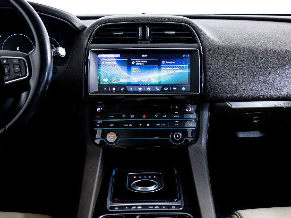 Jaguar F-Pace, 2016 Фото №23